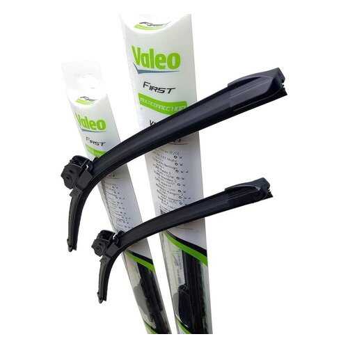 Щетка стеклоочистителя Valeo 575782 бескаркасная 400мм в ЕКА